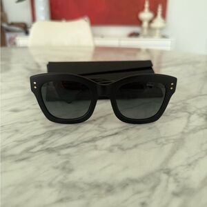 Dior sunglasses “Dior Izon2”